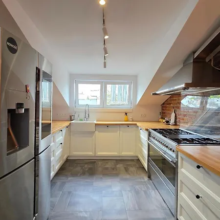 Amazing With Bedroom Tube By Citybeat Apartment *