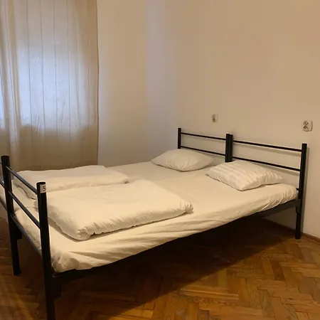 Hostel To Be Hotel Krakow *
