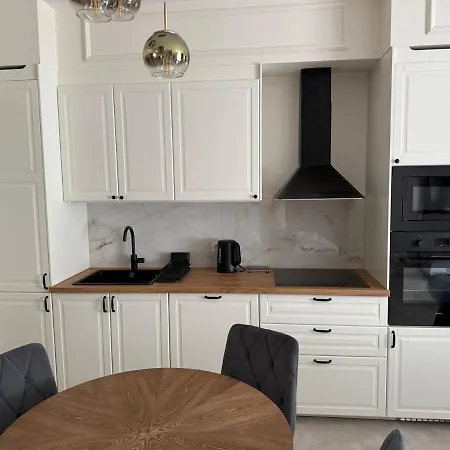 Househost Smolensk Elegant Ac Lift Security Kraków