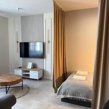 Househost Smolensk Elegant Ac Lift Security * Kraków