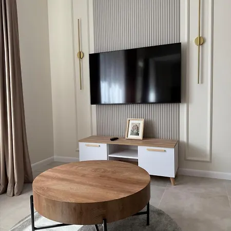 Lägenhet Househost Smolensk Elegant Ac Lift Security *