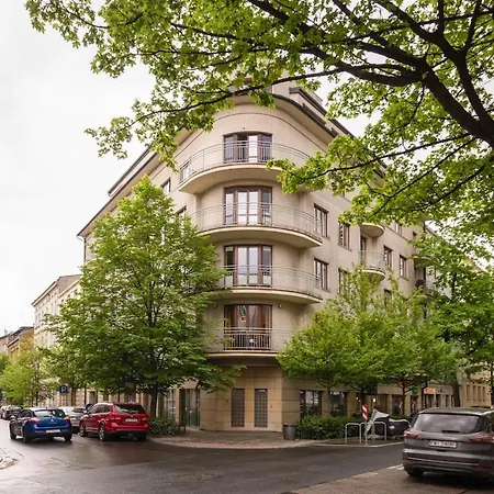 Golden Hour, 2 Bedroom, With Underground Parking * Kraków