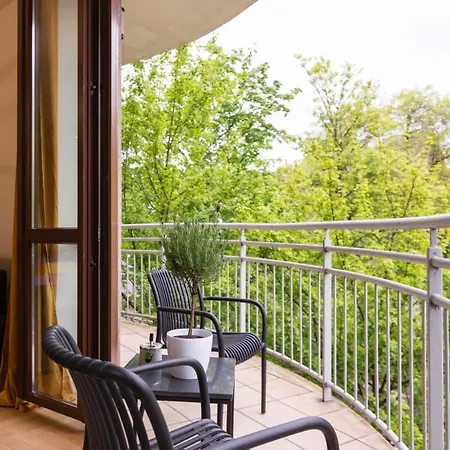 Apartament Golden Hour, 2 Bedroom, With Underground Parking Kraków