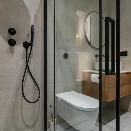 Apartment White Magnolia 4 Bedroom Premium And Parking *