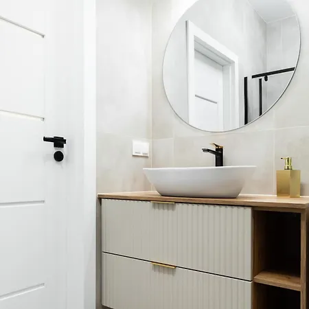 Lägenhet Househost Smolensk Elegant Ac Lift Security