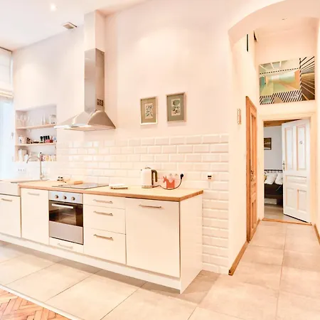 Zacisze Street Apartament