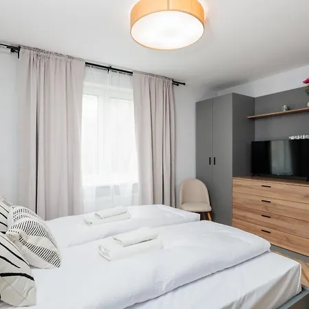 Modern Comfort - Langiewicza - By Upstairs Apartament