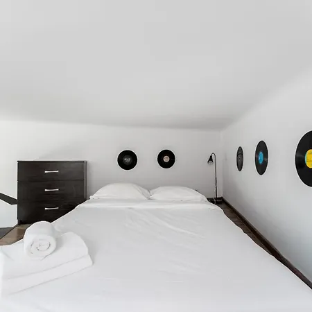 Apartment Vinyl Echo Vibes Krakau
