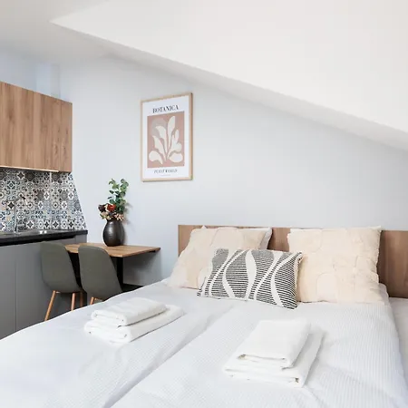 Modern Comfort - Langiewicza - By Upstairs Kraków
