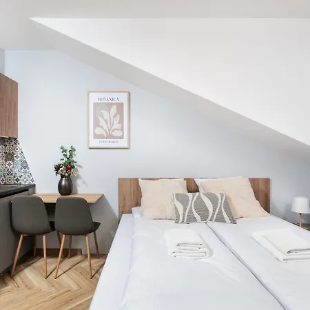 Modern Comfort - Langiewicza - By Upstairs Kraków
