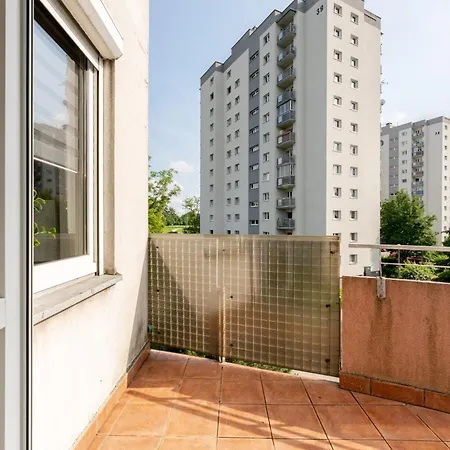 Osiedle Oswiecenia Comfort Apartment By Bookinghost Apartment