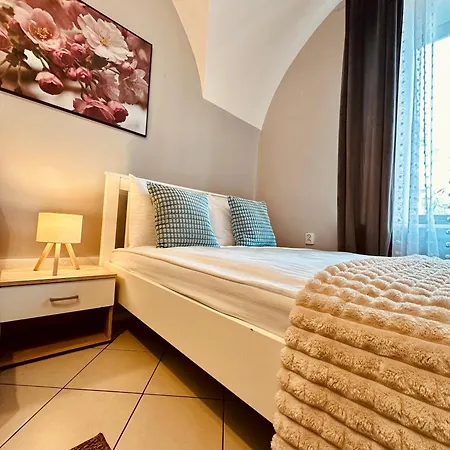 Bd Apartment *