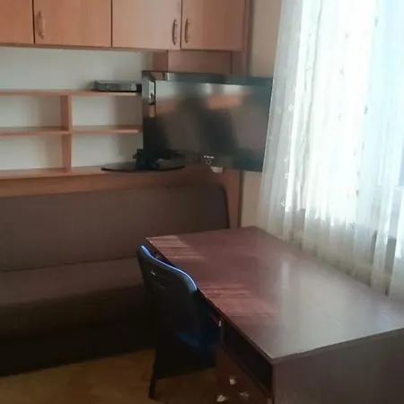 Apartment 2c Mieszkanie Normalne Dwupokojowe Nieprzechodnie Halczyna 9 Alfa *