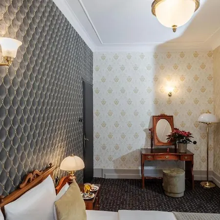 H15 Francuski Old Town - Destigo 5* Cracóvia