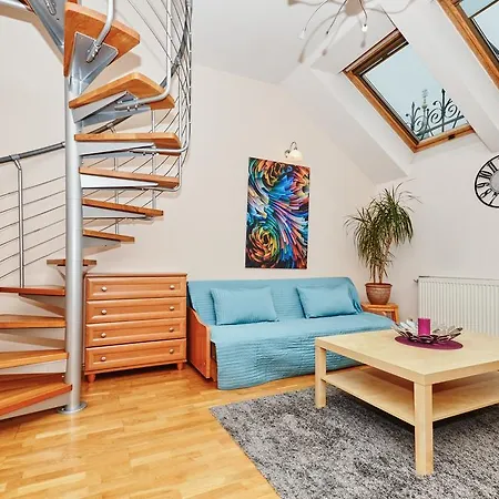 Apartment Singer