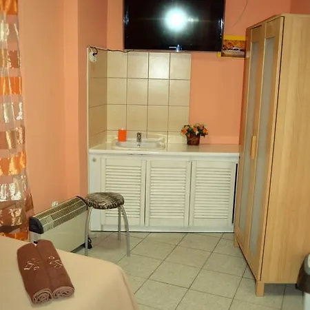 Honey Hostel *