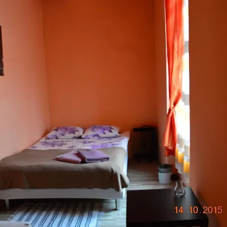 Honey Hostel *