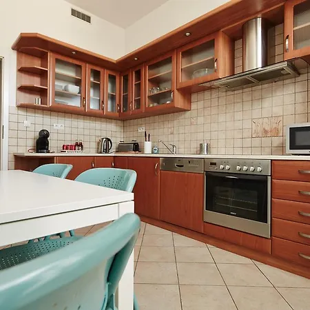 Hotel apartamentowy Playroom *