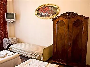 Florian Old Town Hotel