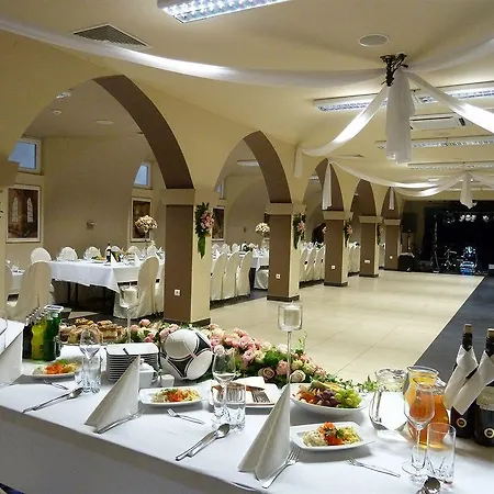 Fero Express Klimatyzowane Ac Hotel 3*