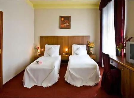 Ambasador Hotel 3*