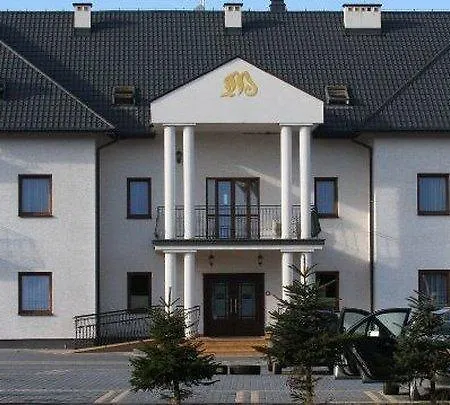 Dworek Magnat Bed & Breakfast