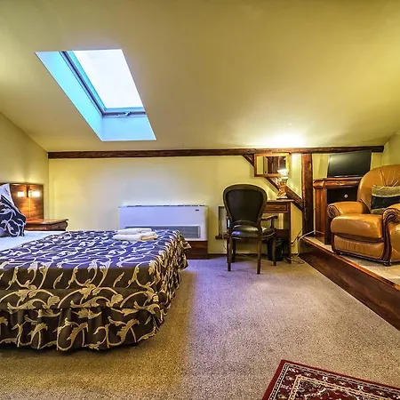 Old Time Hotel 3*