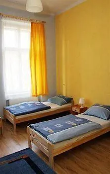 Old Town Luxe Retreat - King Bed - Steps To Main Square Krakau