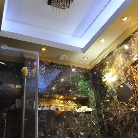 Aparthotel Mondrian Luxury & Old Town Krakow