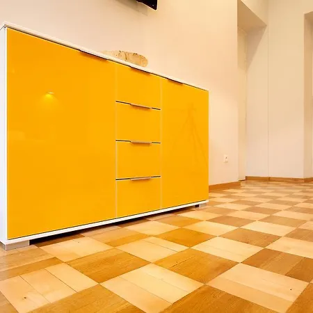 Honey Time Apartment