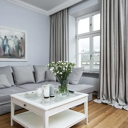 Mint Luxury At The Main Square Apartment *