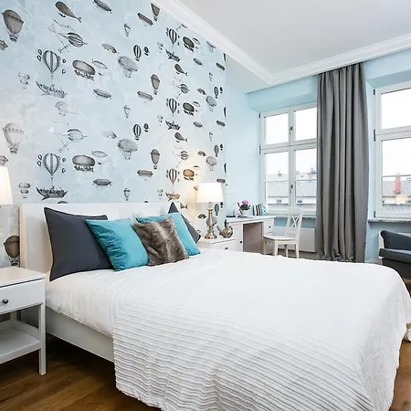 Mint Luxury At The Main Square Apartment