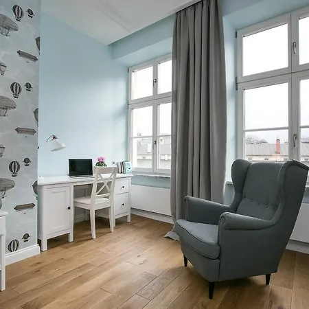 Mint Luxury At The Main Square Apartment *