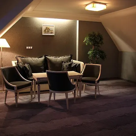 Wawel Otel 3*