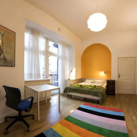 Pensjonat Pokoje Bagatela Stare Miasto *