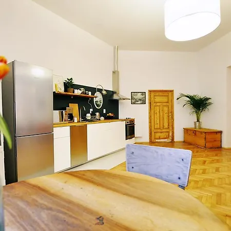 Apartament Eszeweria