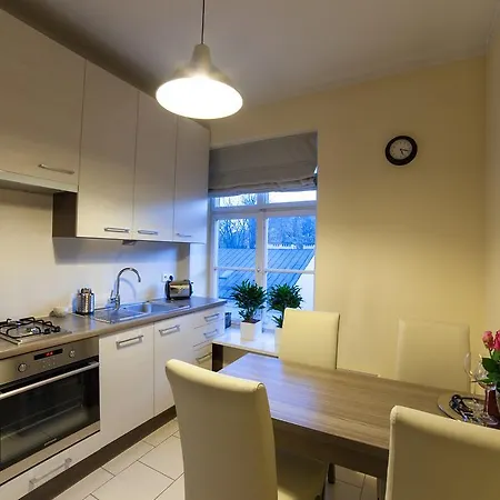 Place 4 Apartment