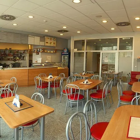 Hostel Ds Za Kolumnami *