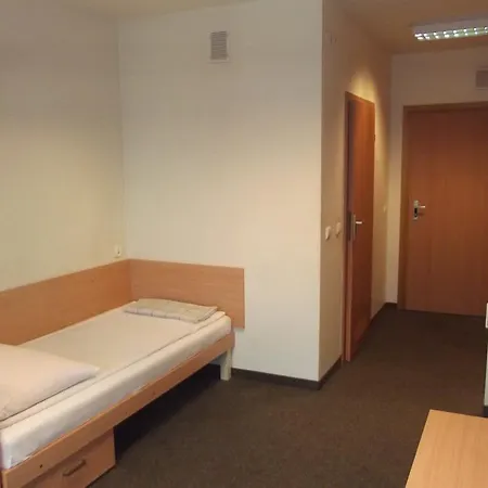 Hostel Ds Za Kolumnami