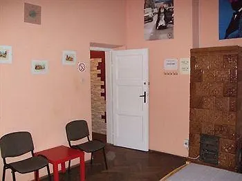 Hostel Old Walls *
