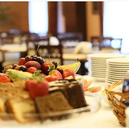 Hotel Polonez 3*