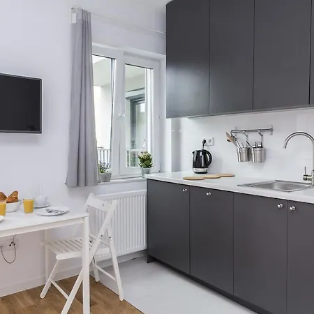 Apartment Udanypobyt Studio Rejtana 11 *