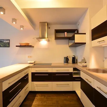Apartment Echodom Szlak 77 *