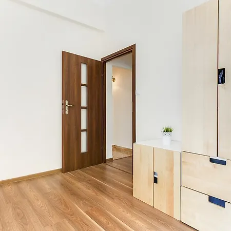 Apartment Penguin 1410 On Brzozowa Street *