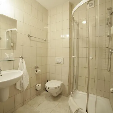 Hotel H6 Major Travel & Business, Free Parking 3*