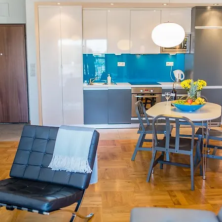 Apartament Modern In Center