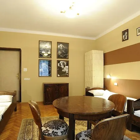 Deco Ostello *