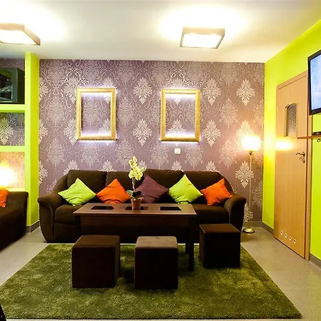 Moon Albergue