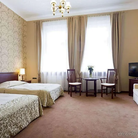 Royal Hotel