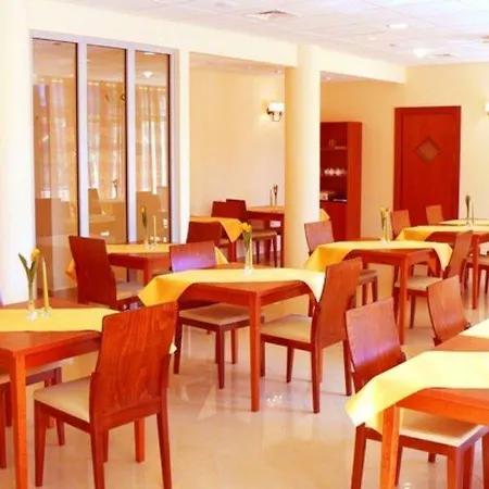 Hotel H6 Major Travel & Business, Free Parking
